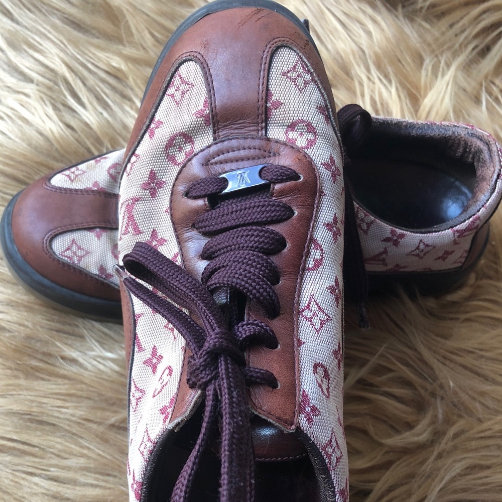 Louis Vuitton Monogram Leather Sneakers shoe